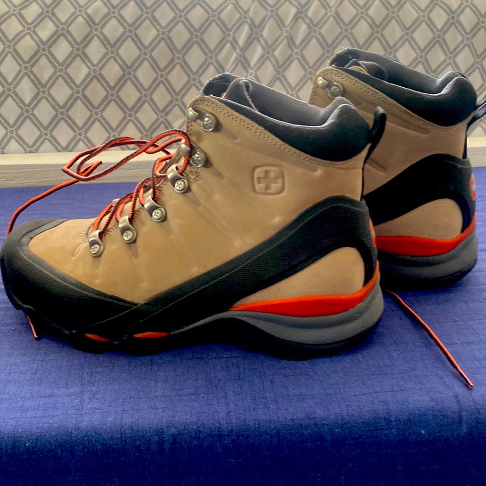 Swiss Ladies Hiking Boots. Only worn once
